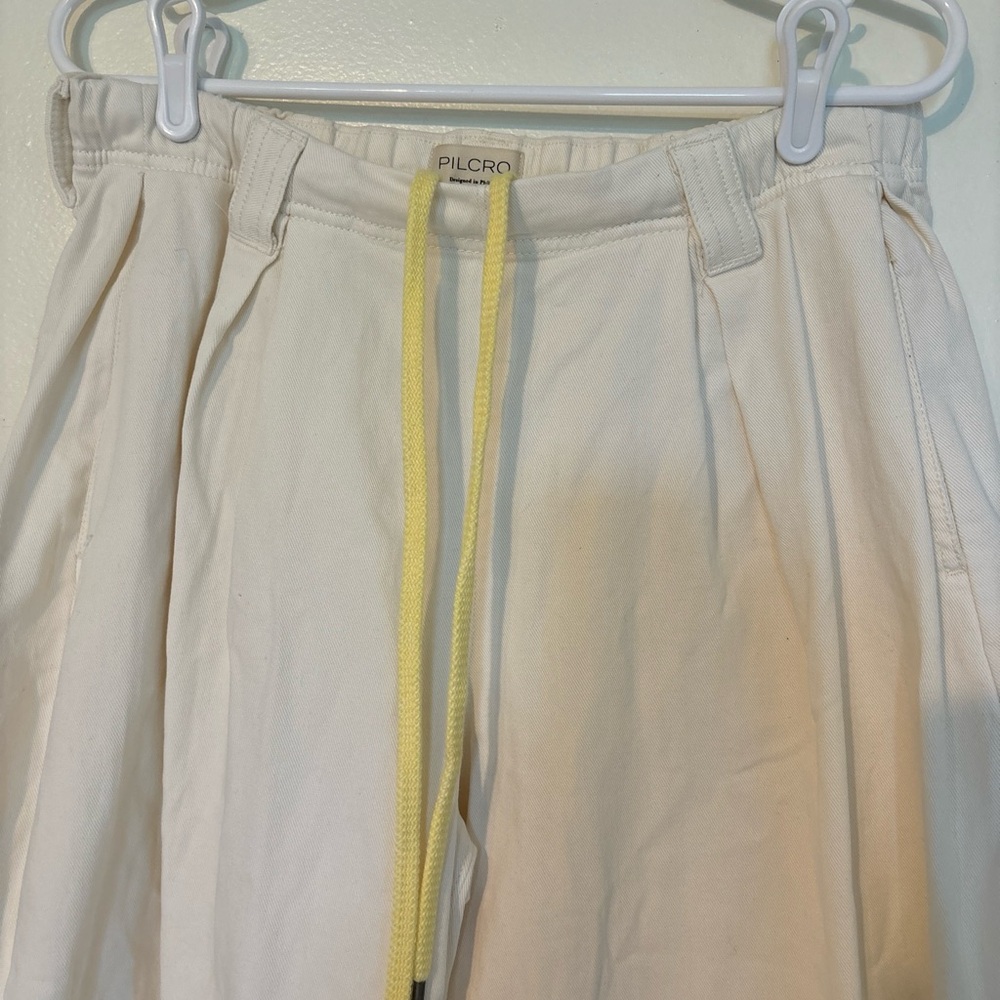 Pilcro cropped wide leg drawstring beige pants - Picture 2 of 11